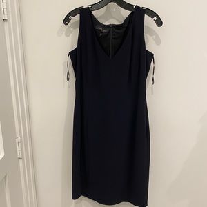 ⭐️🌴 Escada V Neck Silk Navy Dress